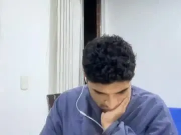 Chaturbate Live Sex Cam of bdever7