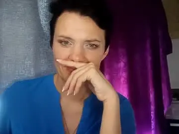 Chaturbate Adult Webcam of hotmamaqueen234