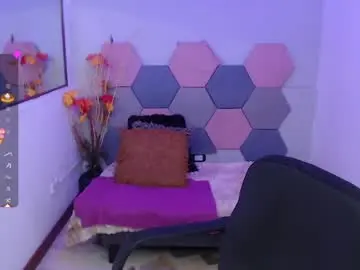 Chaturbate Live Sex Cam of ximena_grant