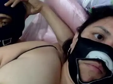 Chaturbate Live Sex Cam of soulmatesxoo34