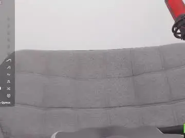 Chaturbate Live Sex Cam of emilymichaels