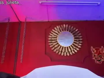 Chaturbate Live Porn of julieta_russell