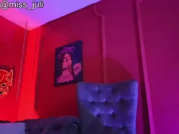 Chaturbate Live Sex Cam of julieta_russell