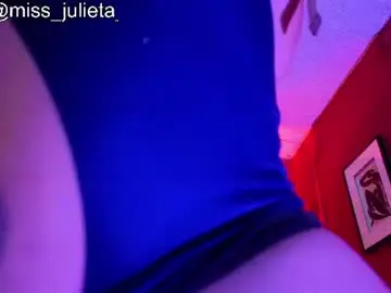 Chaturbate Watch Live Sex Cams of julieta_russell