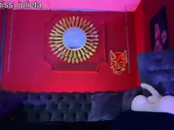 Chaturbate Free Live Porn of julieta_russell