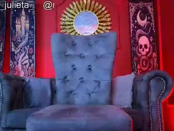 Chaturbate Live Sex Cam of julieta_russell