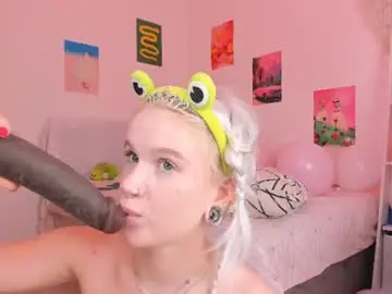 Chaturbate Live Sex Cam of mia_waterlily