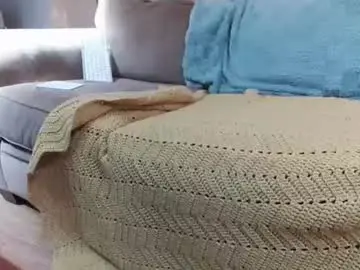 Chaturbate Live Sex Cam of mr_rabbit77