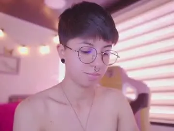 Chaturbate Free Live Porn of tommy_blue1
