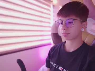 Chaturbate Sex Chat of tommy_blue1