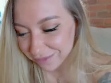 Chaturbate Live Sex Cam of _mari_