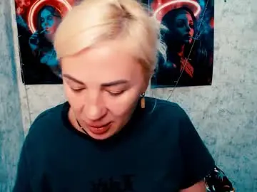 Chaturbate Live Porn of alinafrey_