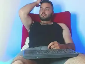 Chaturbate Live Sex Cam of robert_leroy