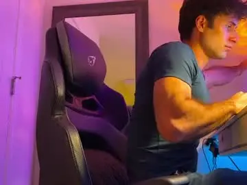 Chaturbate Live Sex Cam of ghostdaddy9