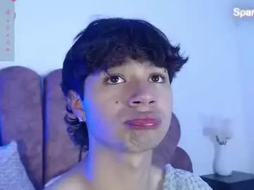 Chaturbate Live Sex Cam of spark_riverss