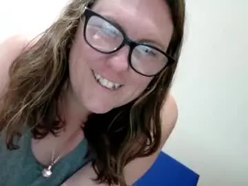 Chaturbate Sex Chat of fuzzypeaches87