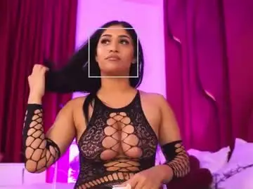 Chaturbate Live Sex Cam of kira_krush