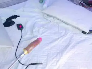 Chaturbate Best live sex cam show of missjuliaa_
