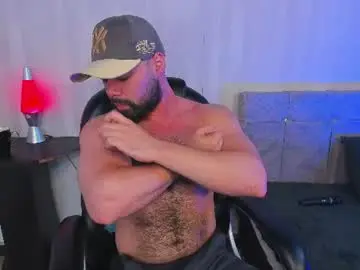 Chaturbate Nude Webcam of luke_diaz7