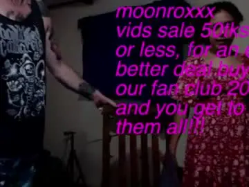 Chaturbate Adult Video Chat of moonroxxx