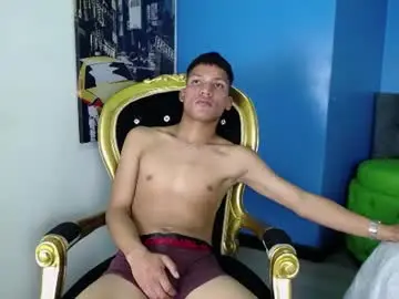 Chaturbate Live Sex Cam of kirossinclair
