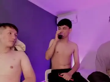 Chaturbate Best live sex cam show of space_boys18