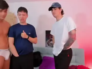 Chaturbate Live Sex Cam of space_boys18