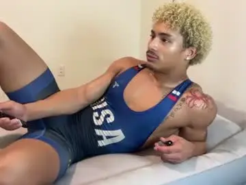 Chaturbate Sex Cam of kingzosh