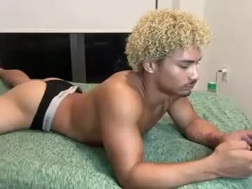 Chaturbate Best Webcam of kingzosh
