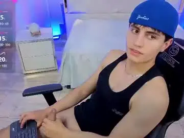 Chaturbate Free Porn Cam of kyler_tay