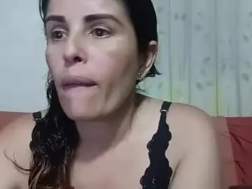 Chaturbate Free Live Porn of naugthymilf23
