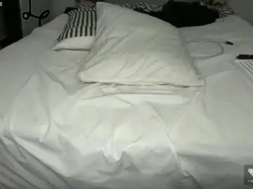 Chaturbate Adult Webcams of pantslesstraveler_plt