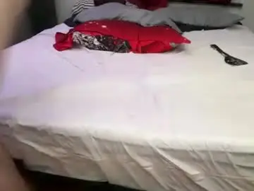 Chaturbate Free Porn Cam of pantslesstraveler_plt