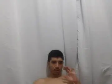 Chaturbate Live Sex Cam of danivoyeur21