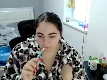 Chaturbate Live Sex Cam of ellies_8