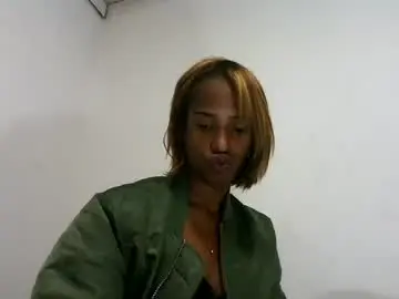 Chaturbate Live Sex Cam of fallinah01