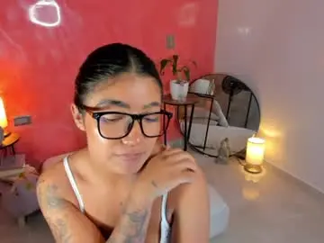 Chaturbate Free Live Porn of mila_rose1