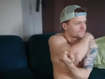 Chaturbate Live Sex Cam of pashka_x