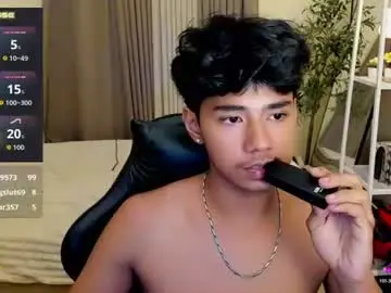 Chaturbate Live Sex Cam of dark_theory18