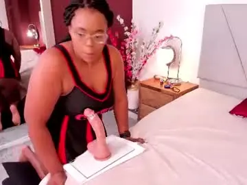 Chaturbate Live Sex Cam of makena_gh