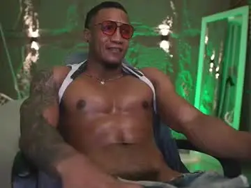 Chaturbate Sex Cam of logan_varela