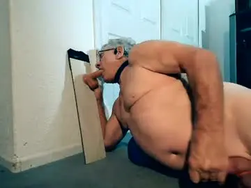Chaturbate Free Porn Cam of milehi1958