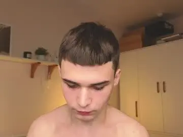 Chaturbate Live Sex Cam of simonboy592