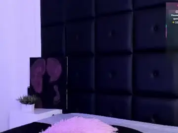 Chaturbate Nude Webcam of danellazambrano