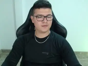 Chaturbate Live Porn of david_smit_