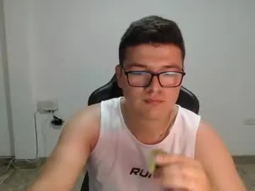 Chaturbate Live Sex Cam of david_smit_
