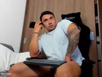 Chaturbate Live Porn of eithanconor1