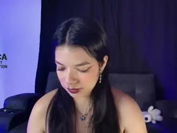 Chaturbate Free Live Porn of yungelitamor_