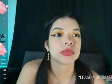 Chaturbate Watch Live Sex Cams of yungelitamor_
