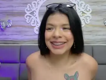 Chaturbate Live Sex of yungelitamor_